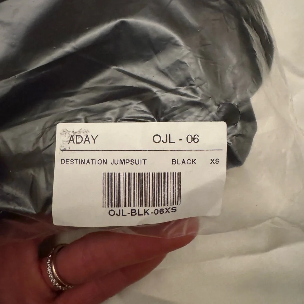NWT ADAY Destination Jumpsuit Black XS - Stretch Convertible Cropped - Picture 4 of 10